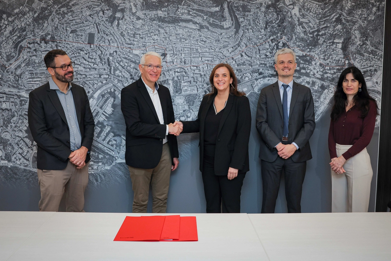 Signature de la Convention de financement de rames REGIO N2 ©Direction de la Communication - Stéphane Danna.jpg